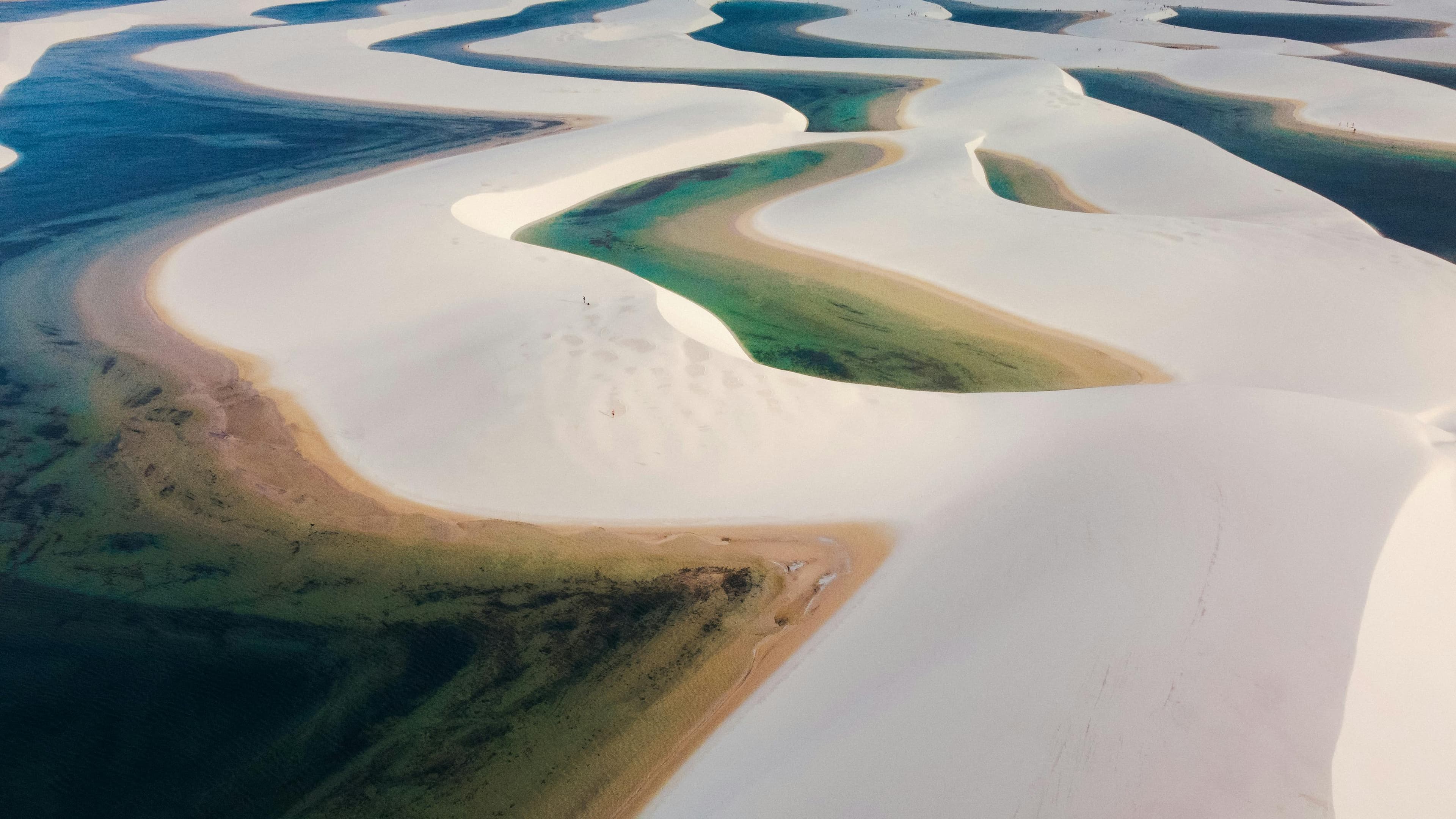 Horizonte infinito das dunas dos Lençóis Maranhenses