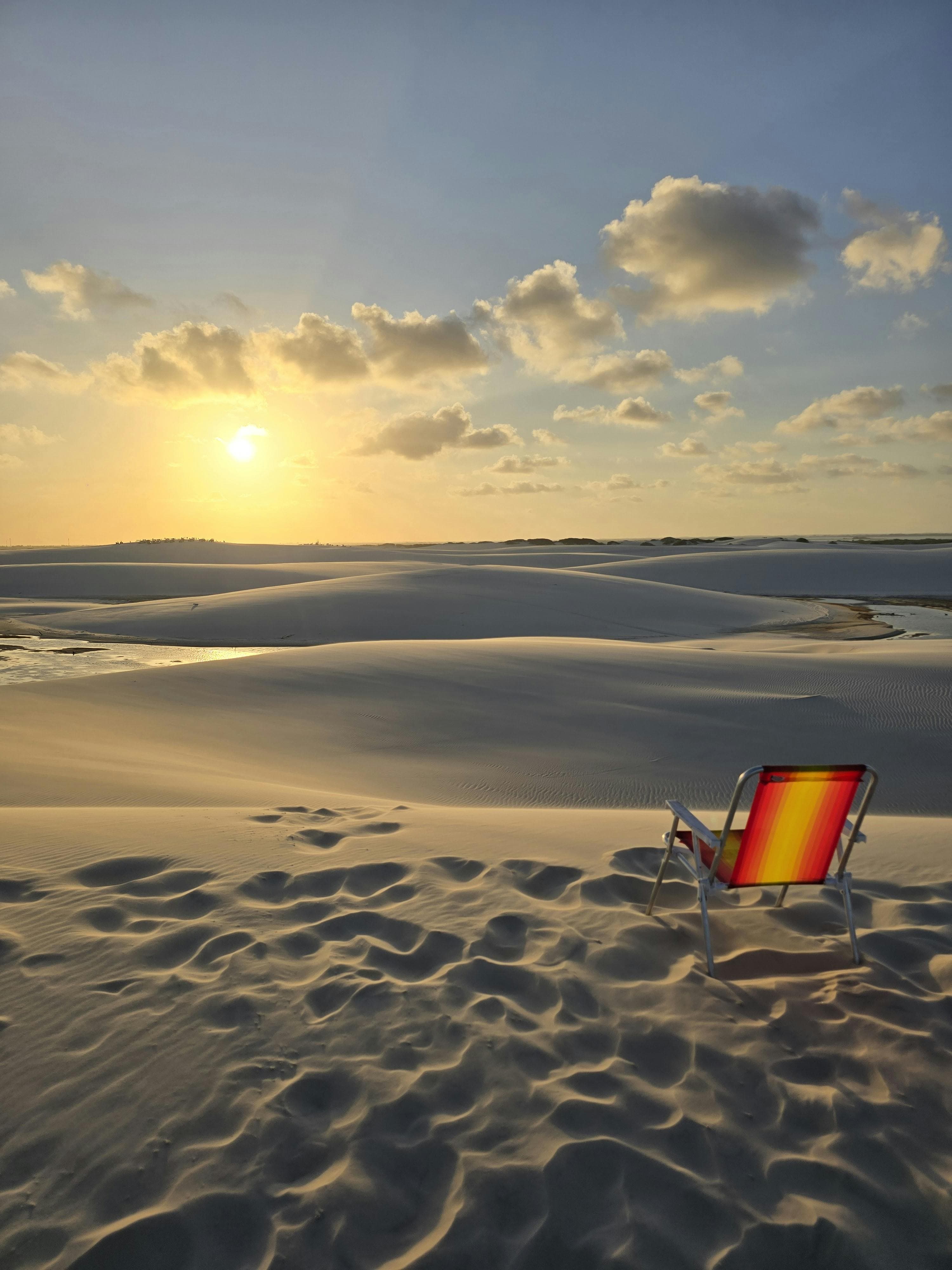 Dunas e sombras dos Lençóis Maranhenses