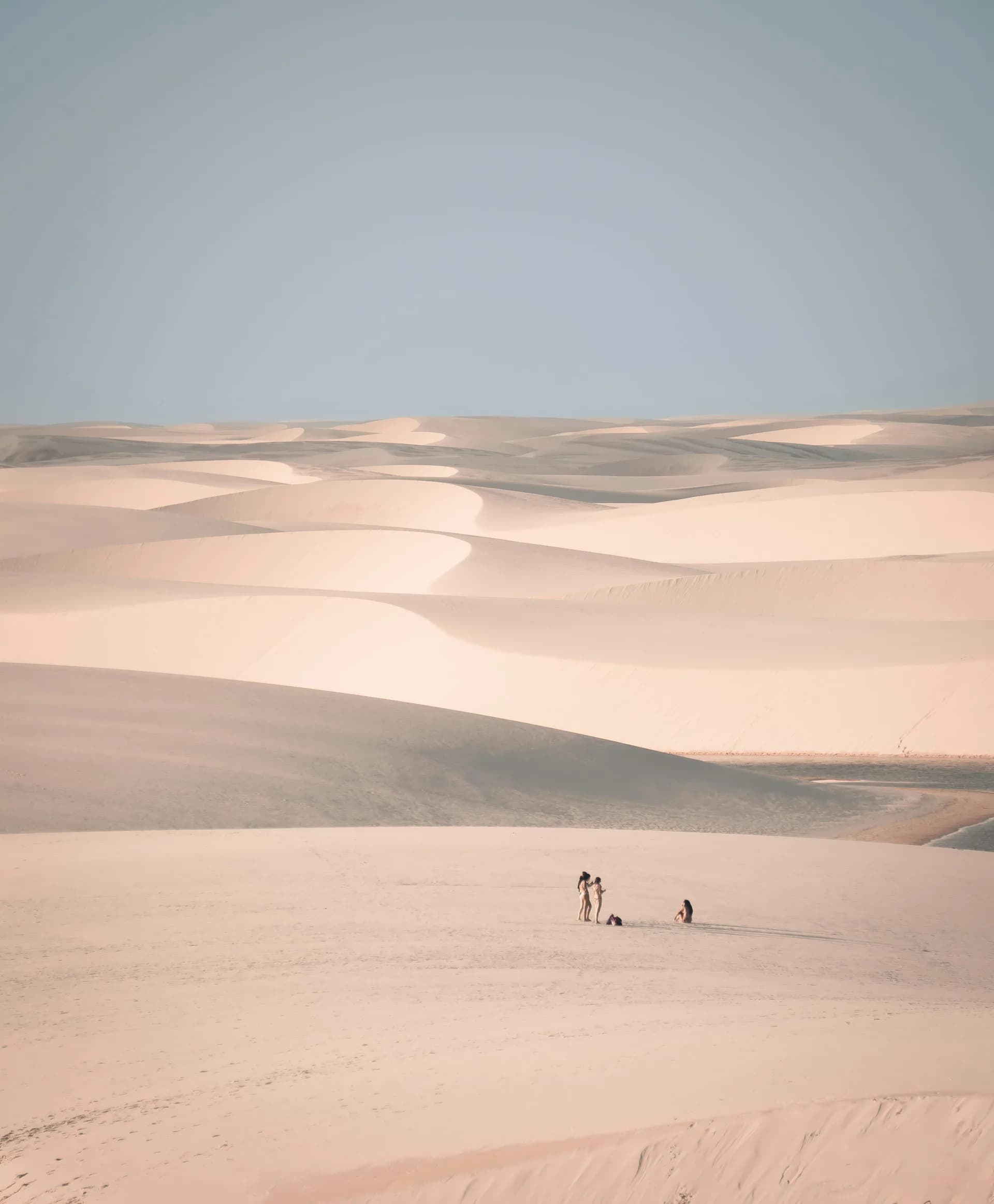 Dunas onduladas dos Lençóis Maranhenses